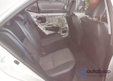 2018 Toyota Corolla Se z USA, uszkodzony, nr VIN 5YFBURHEXJP790142